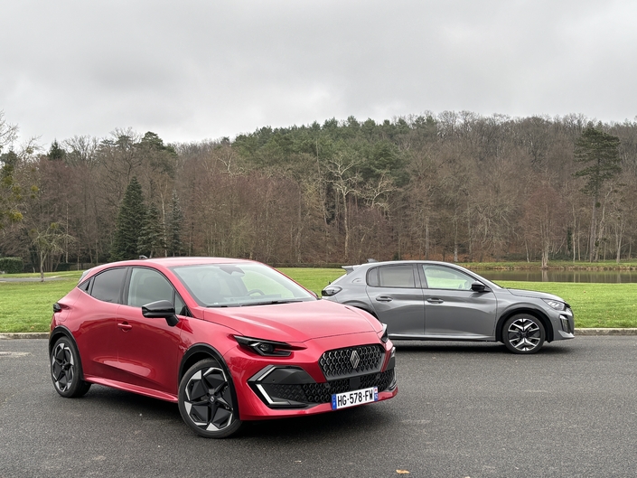 La nouvelle Renault Clio rencontre la Peugeot 208, sa principale rivale. 