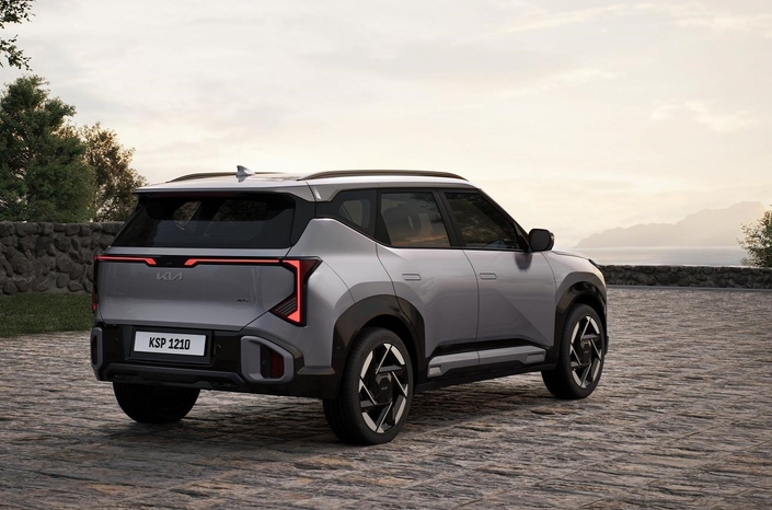 Le style de ce Seltos est en parfaite cohérence avec le reste de la gamme électrique du constructeur.