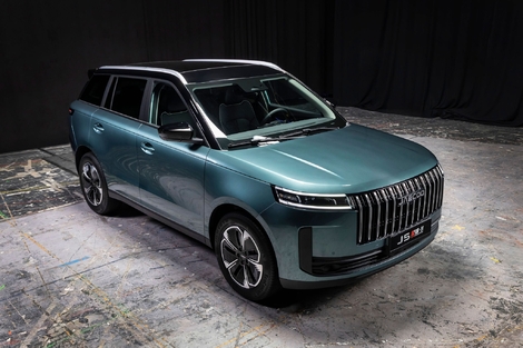 Le Jaecoo 5 sera lancé au printemps. C'est un gros SUV urbain ou petit compact, concurrent du Peugeot 2008.