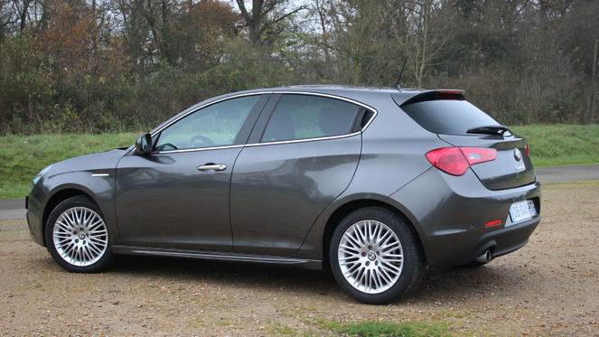 Essai - Alfa Romeo Giulietta 1.6 JTDM 105 ch : piccolo ma veloce