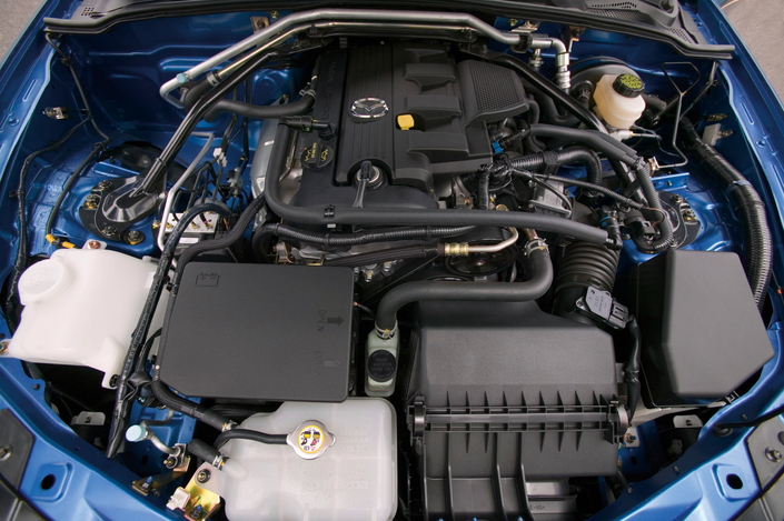Rien à redouter du moteur MZR de la Mazda MX-5 NC, ultra-fiable et facile à entretenir grâce à sa distribution par chaîne.