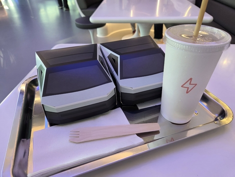 Nous sommes allés déjeuner chez… Elon Musk