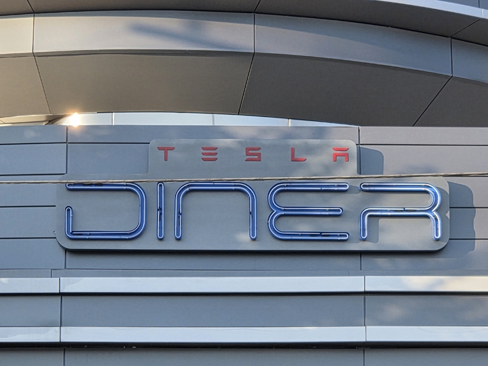 Nous sommes allés déjeuner chez… Elon Musk