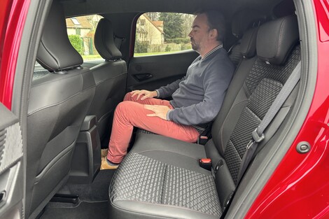 La nouvelle Renault Clio hybride a-t-elle toujours tout d’une grande ? Notre verdict après un Lisbonne-Paris de près de 2 000 km