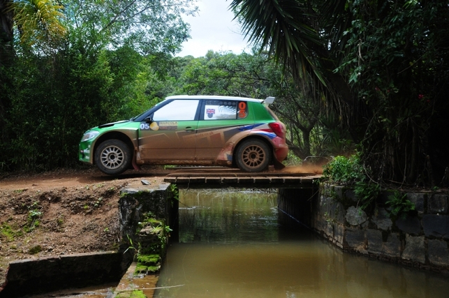 IRC Curitiba (Brésil) Jour 1 : Meeke samba tout seul