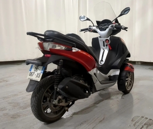 Piaggio MP3 300 cm3 Yourban 2014 (lot n° 7)
