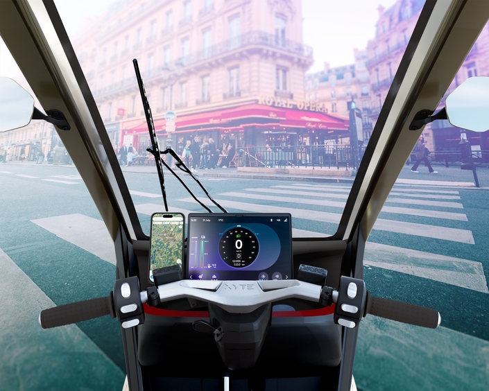 Mi-voiture mi-scooter, une start-up allemande veut révolutionner la mobilité urbaine avec un premier modèle électrique à trois-roues