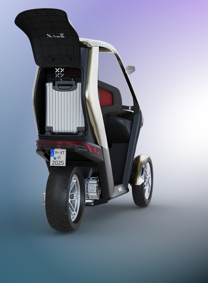 Mi-voiture mi-scooter, une start-up allemande veut révolutionner la mobilité urbaine avec un premier modèle électrique à trois-roues