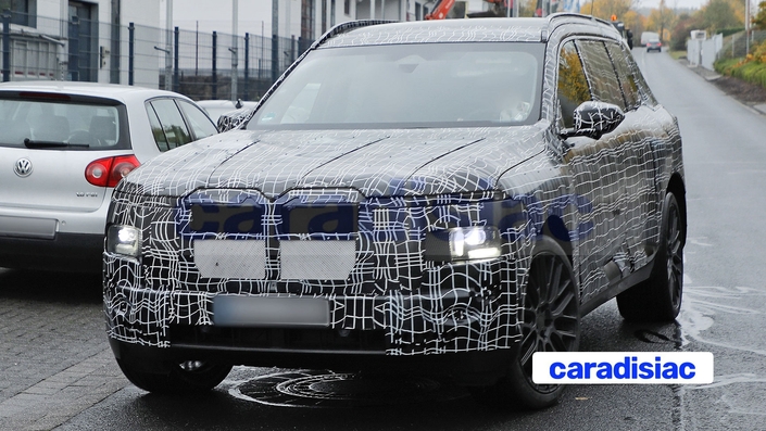 Le gros SUV BMW X7 devrait revenir en France en hybride rechargeable et électrique en changeant de génération et de style