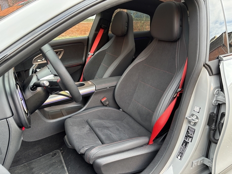 La Mercedes CLA électrique peut-elle détrôner la Tesla Model 3 ? Notre test vérité sur 600 km…