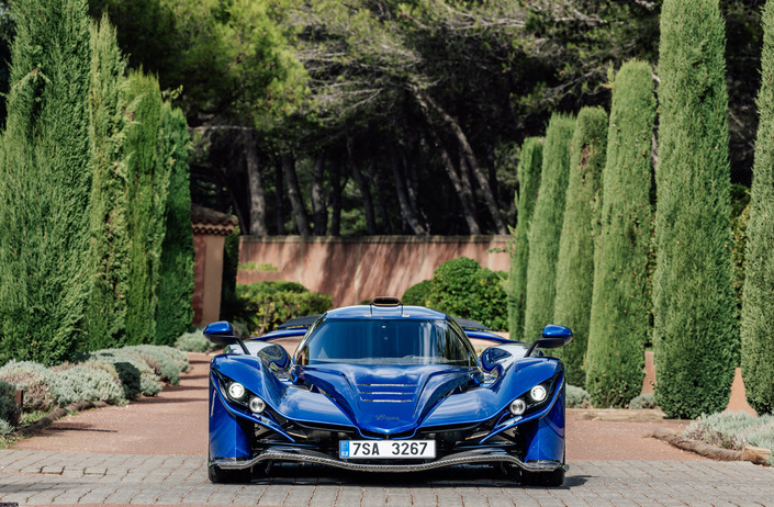 J'ai conduit la Praga Bohema et je n'en reviens toujours pas