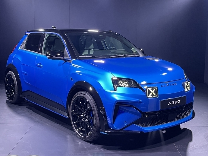 Les bilans automobiles 2025 - Jean Savary : « je ne suis pas du tout client, mais elle fait plaisir à regarder »