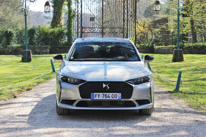 Le "haut de gamme" français est-il bradé en occasion ? Caradisiac a épluché des milliers de petites annonces