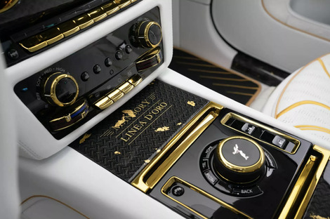 Qui veut une Rolls électrique qui fait semblant d’être thermique ?