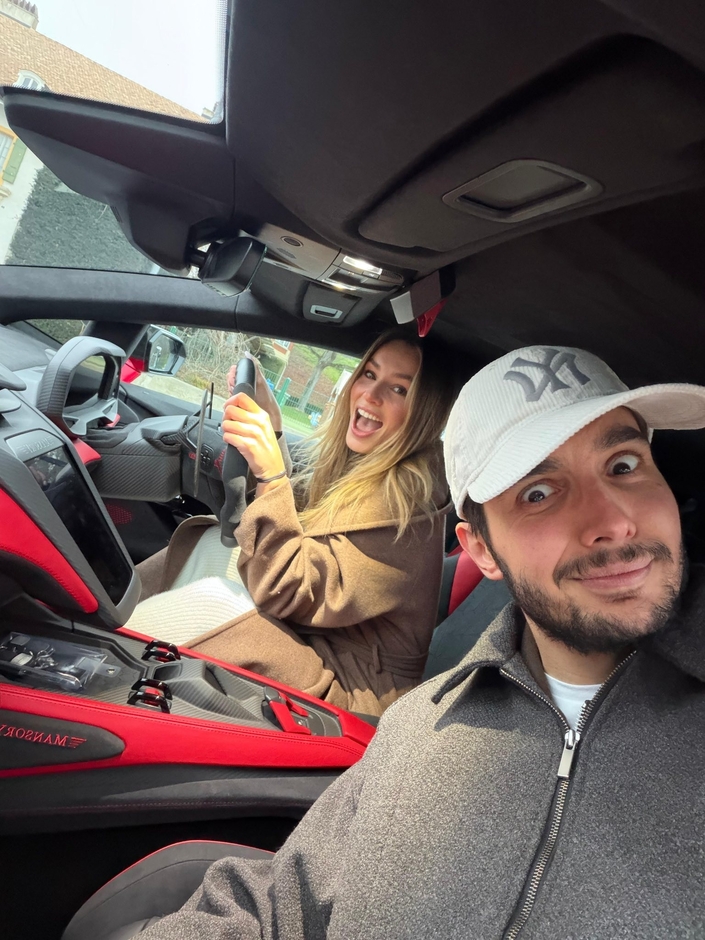 Parfois, un pilote de Formule 1 peut aussi se faire conduire !