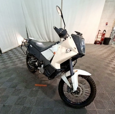 KTM 990 cm3 Adventure 2010 (lot n° 53)