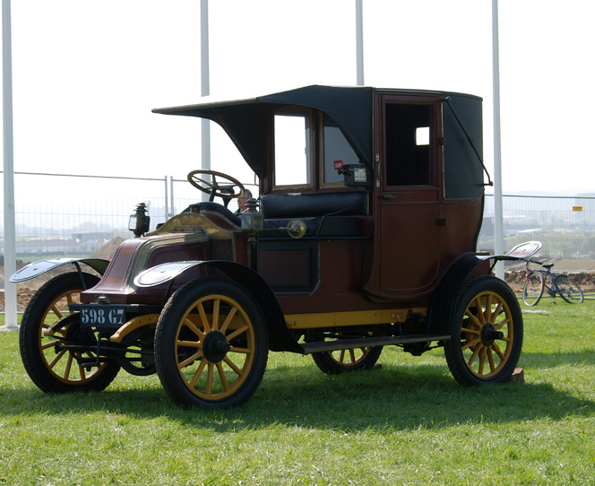 (un « taxi de la Marne »)