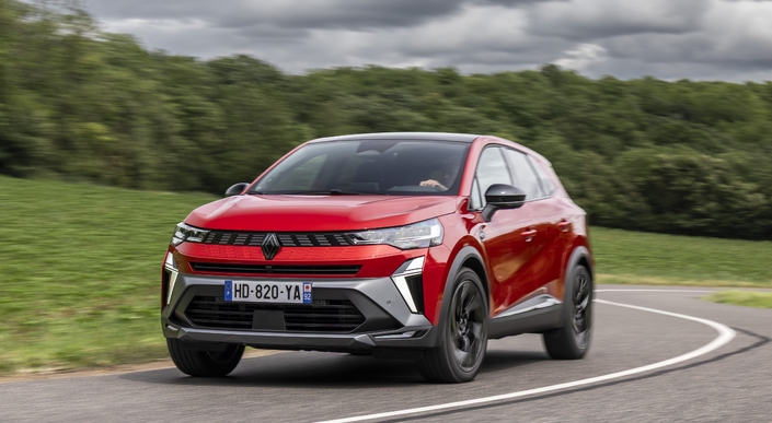 Familial et frugal, le Renault Symbioz 1.8 n'oublie pas l'agrément de conduite, grâce à son châssis très réussi.