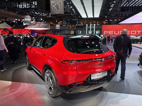 Les feux arrière évoluent légèrement dans leur graphisme.