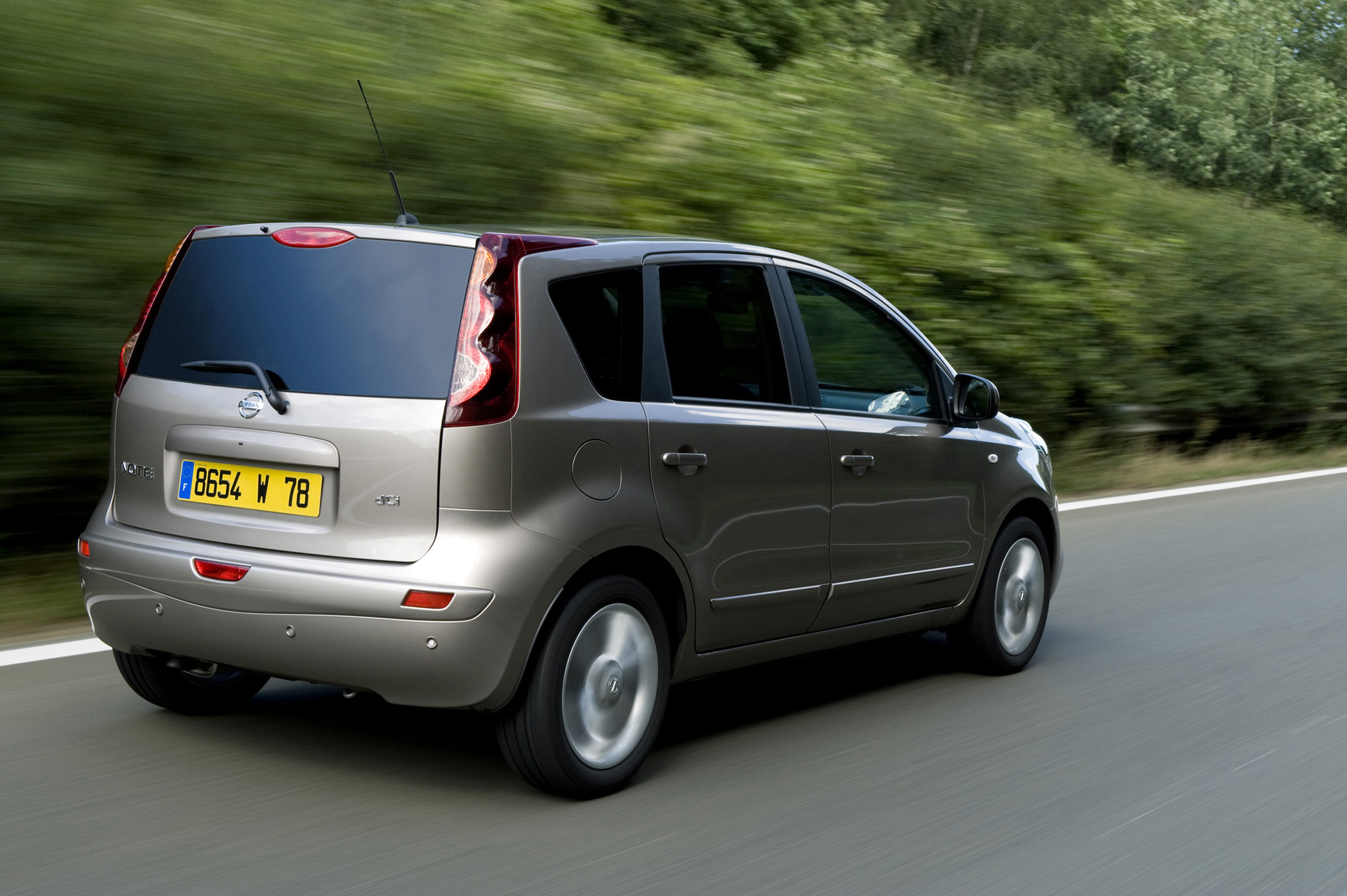 Nissan life 2
