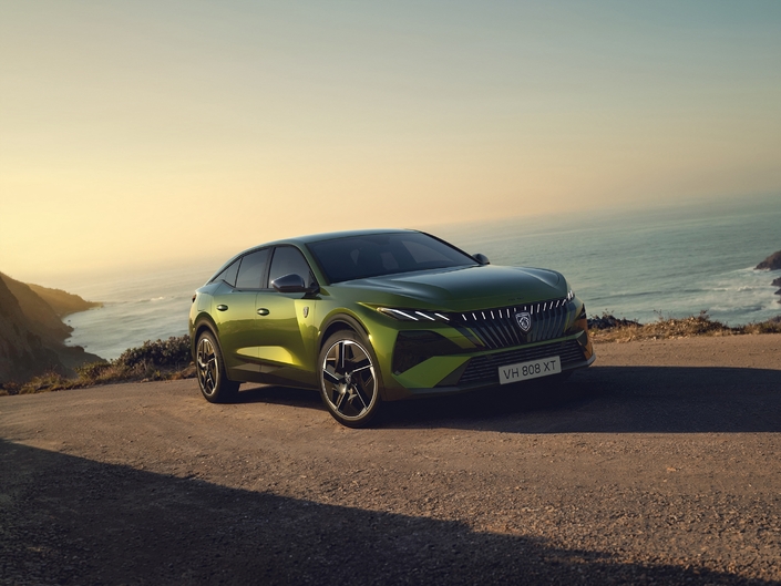 Les versions haut de gamme ont l’exclusivité de feux type Matrix led. Notez aussi la présence de nouvelles roues de 20 pouces.