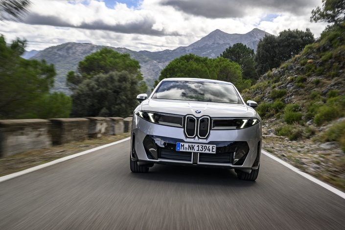 Le nouveau SUV électrique BMW IX3.