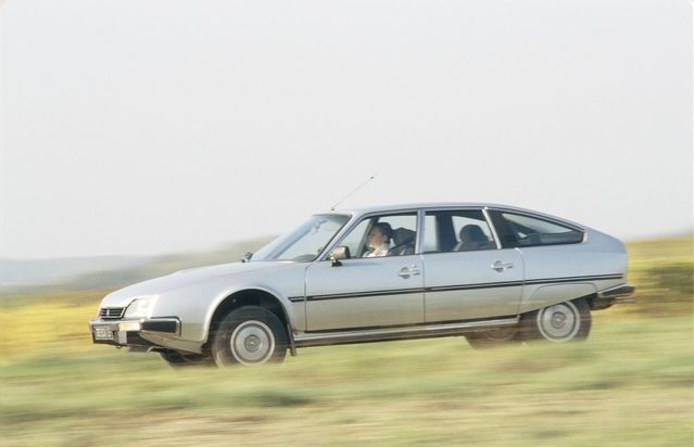 Née en 1974, la CX avait une mission difficile : succéder à la DS.