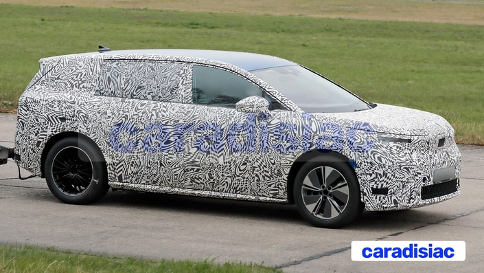 Nouveautés 2026 : SUV familiaux – Des nouveautés à foison, entre les DS N° 7, Toyota Rav4, Porsche Cayenne Electric, MG S9 PHEV, Renault Filante, Mercedes GLB, BMW iX3, il y a de quoi se perdre.