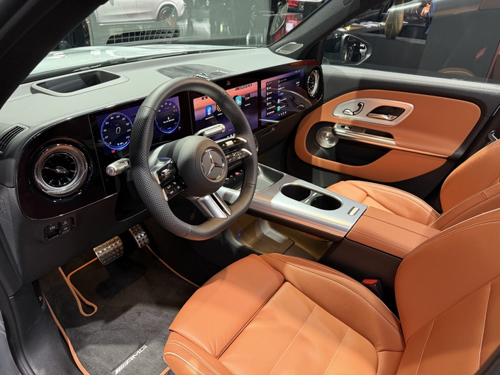 La planche de bord est identique à celle de la CLA.