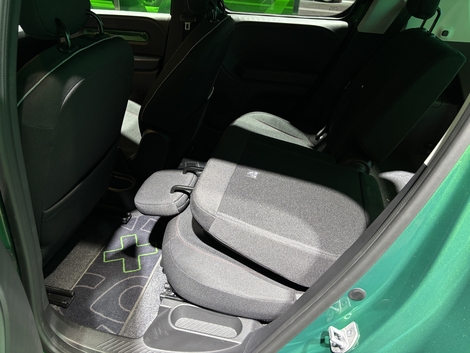 La modularité très bonne avec deux sièges arrière coulissants et rabattables.