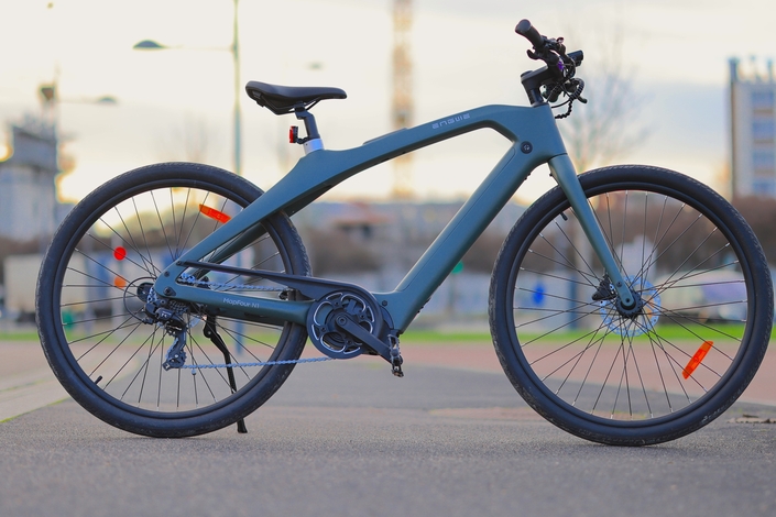 Engwe N1 Pro : un vélo chinois électrique à cadre carbone et moteur pédalier pour 2 000€).