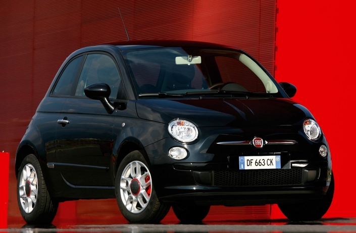 Même en noir, la Fiat 500 arbore une bouille craquante. Incroyable qu'elle soit sortie voici bientôt 19 ans !