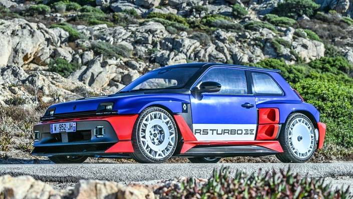 Nouveautés 2026 : Citadines - Si la Renault Twingo joue la star de nombreuses électriques (Cupra Raval, Volkswagen ID.Polo, Peugeot E-208 GTi…) veulent déjà lui voler la vedette.