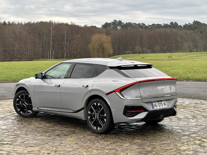 Voici les premières images de l’essai de la Kia EV6 restylée + impressions de conduite