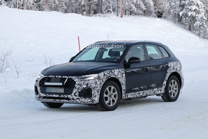 L'Audi Q5 restylé en classe de neige