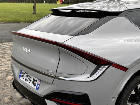 Faut-il craquer pour la version restylée du Kia EV6?