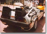 Voyagez dans le temps en De Lorean !