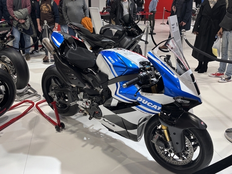 Ducati Panigale V4 Tricolore