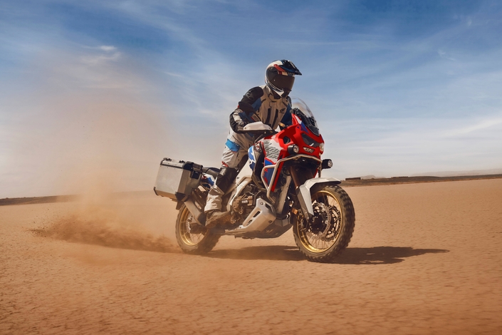 Des nouveaux coloris pour la Honda Africa Twin 2026 et des équipements de série enrichis pour la version Adventure Sports