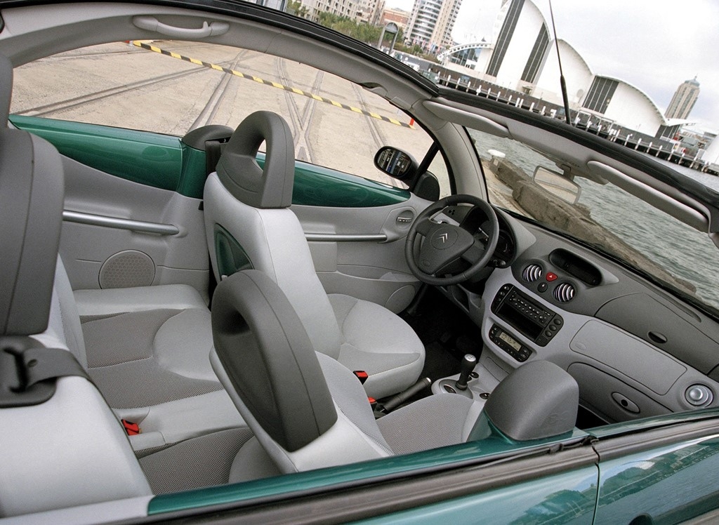 Chrysler PT Cruiser Cabriolet 2.4 vs Citroën C3 Pluriel 1.6, le match ...