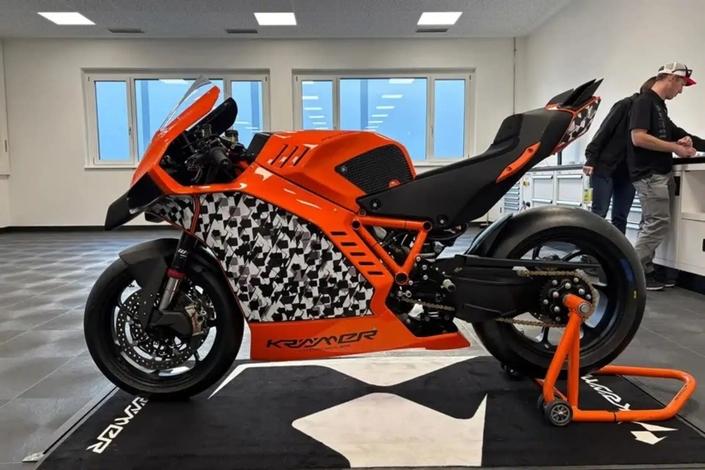 KTM Super Duke : ce kit allemand signé Krämer transforme la « Bête » en une arme de course absolue !