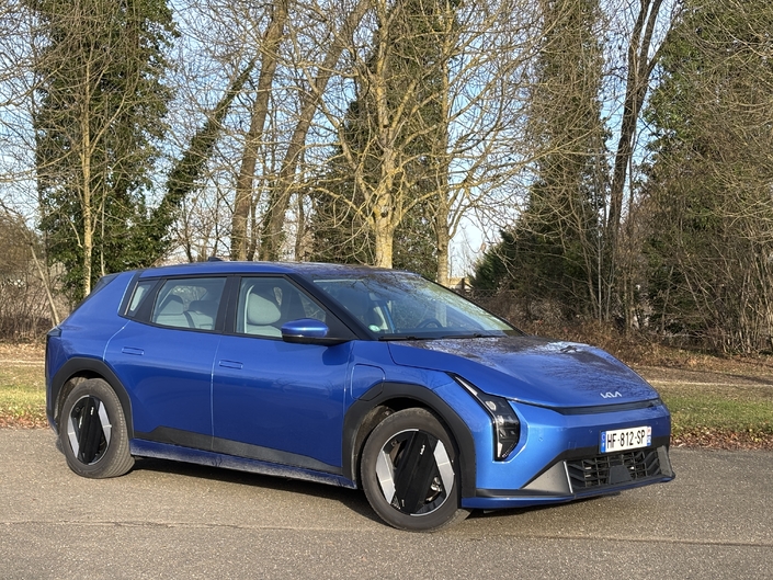 Que vaut la Kia EV4 la moins chère avec sa batterie de 58,4 kWh ?