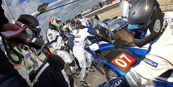 12h de Sebring : les deux Peugeot 908 en pole