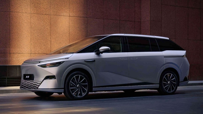 Calendrier 2026 : breaks et monsopaces – Offensive chinoise avec les Xpeng X9 et Denza Z9 GT et D9, mais les marques coréennes Hyundai et Kia ne se laissent pas faire comme Dacia qui lance le Spacer.