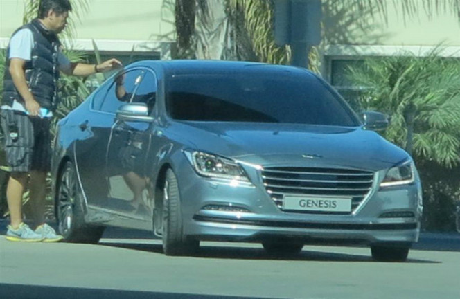 Surprise : la future Hyundai Genesis nue