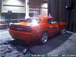 Dodge Challenger: la version de série nue !