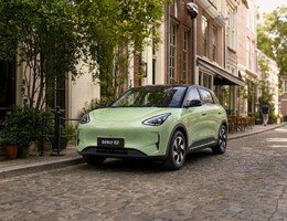 Geely E2