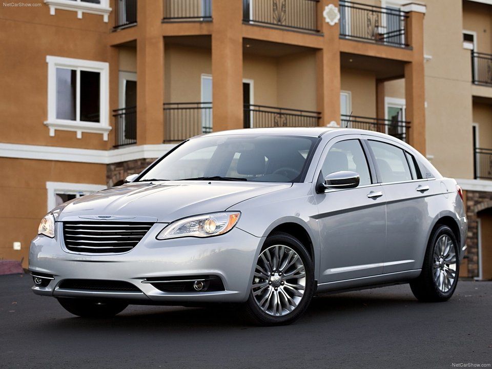 Chrysler 200 C : essais, fiabilité, avis, photos, prix
