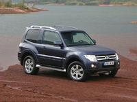 photo de Mitsubishi Montero