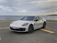 photo de Porsche Panamera 2